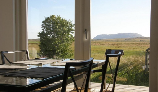 Cozy Cottage Near Geysir